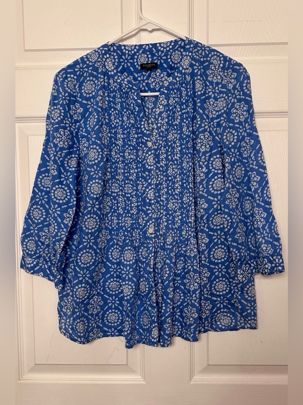 Talbots Blue Floral Pintuck Peasant Blouse Size Medium Petite